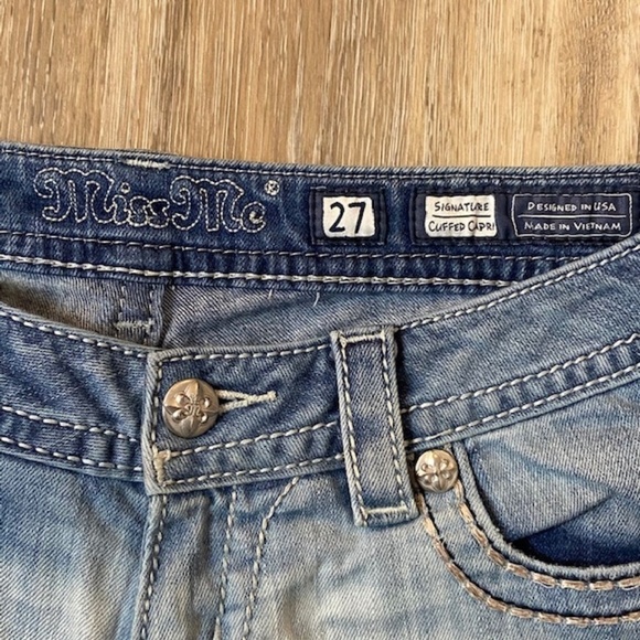 MISS ME Signature Cuffed Capri Bling Pocket Pants - Picture 4 of 10